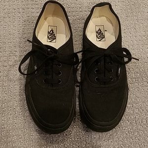 Kids Van's size 2.5 black